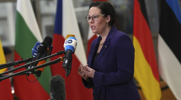 Bir yeşil ışık da İsveçten