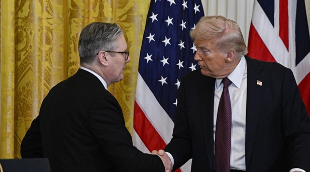 Starmer, Trump ve Macron ile telefonda görüştü