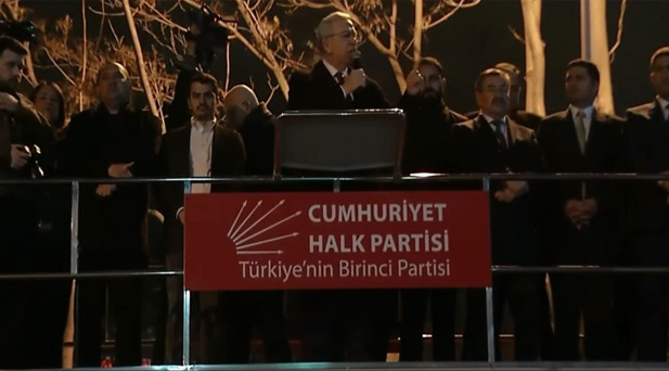 Mansur Yavaş: Provokasyona gelmeden demokratik her hakkınızı kullanın
