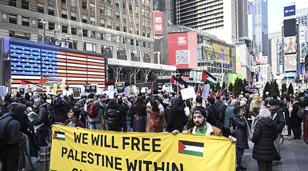 New Yorkta Filistine destek için toplanan gruba saldırı