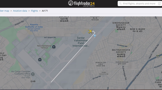 Ahmedabadda yolcu uçağı düştü
