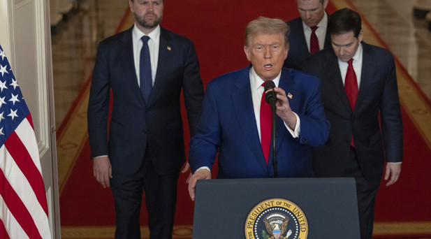 Trump: Rejim İranı tekrar büyük yapmıyorsa neden rejim değişikliği olmasın