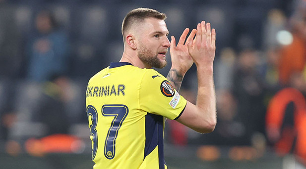 SKRINIARA DUDAK UÇUKLATAN MAAŞ