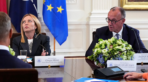 Putin ve Zelenski, 2 hafta içinde görüşecek