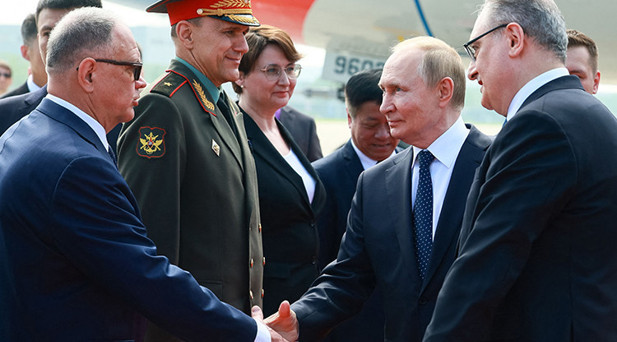 Putin Tianjine ulaştı