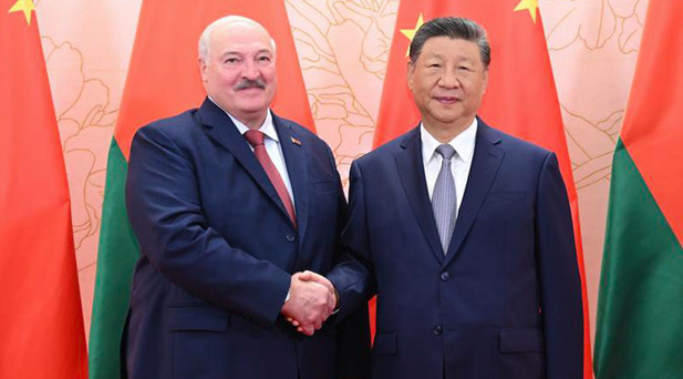 Çin ve Belarus liderleri Tiencin’de bir araya geldi