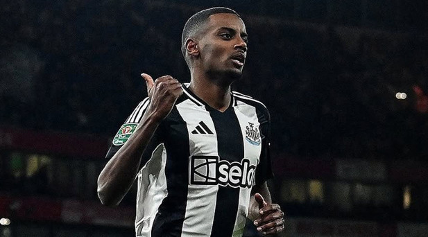 Alexander Isak, Liverpool'a transfer oldu