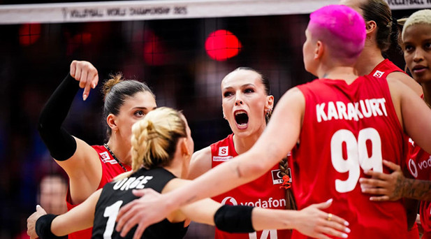 Japonları deviren Filenin Sultanları Dünya Şampiyonasında finalde Tarih yazdık