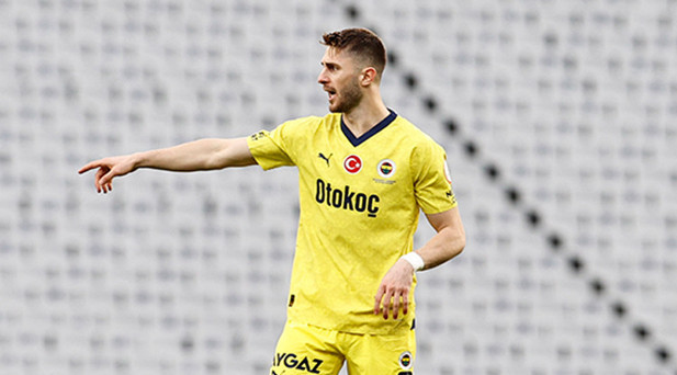 BEŞİKTAŞ, FENERBAHÇENİN İKİ YILDIZINI İSTİYOR BAŞKAN DEVREDE