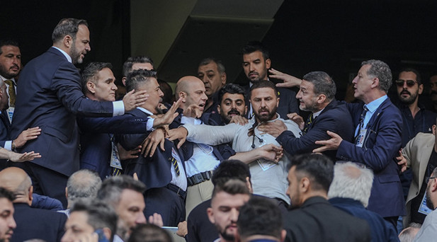ORTAM GERİLDİ, KONUŞMALARA ARA VERİLDİ