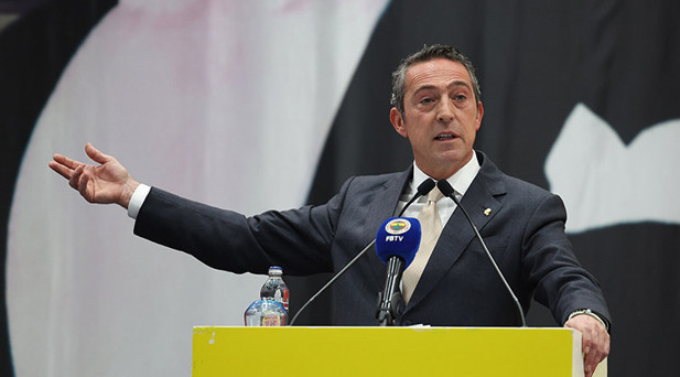 ALİ KOÇ KÜRSÜYE ÇIKTI, İSTİFA SESLERİ YÜKSELDİ