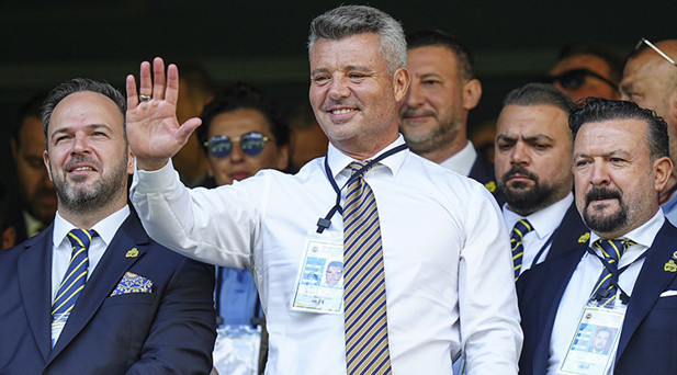 Fenerbahçede seçimi kazanan Sadettin Saran yeni başkan oldu Ali Koç dönemi kapandı