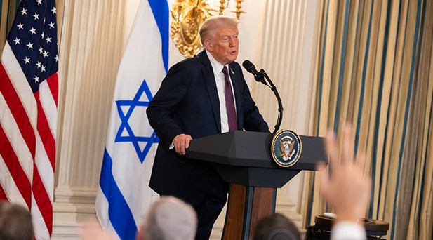 Trump İsrailin geri çekileceğini açıkladı