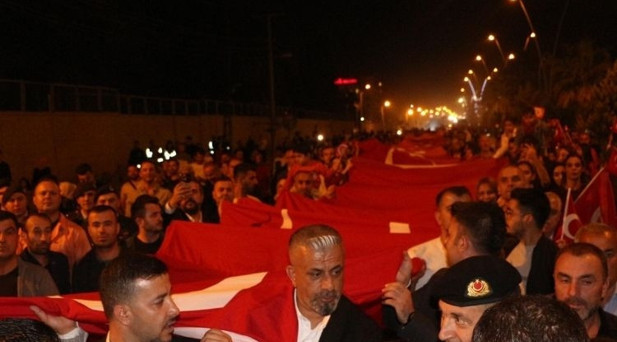 SİLOPİ’DE 300 METRELİK BAYRAKLA YÜRÜYÜŞ