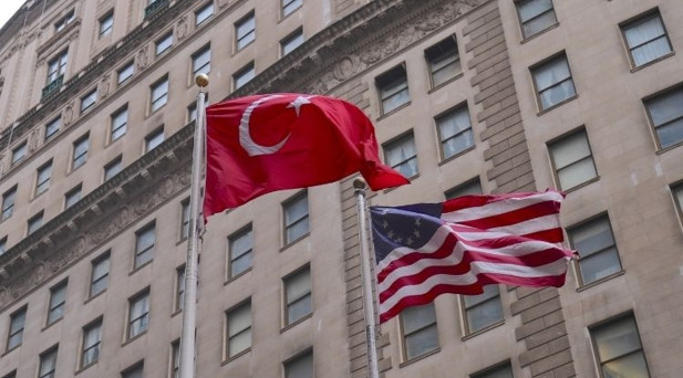 WALL STREETTE TÜRK BAYRAĞI GÖNDERE ÇEKİLDİ