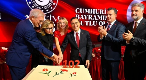 TÜRKİYE CUMHURİYETİNİN 102. YILI MOSKOVADA KUTLANDI