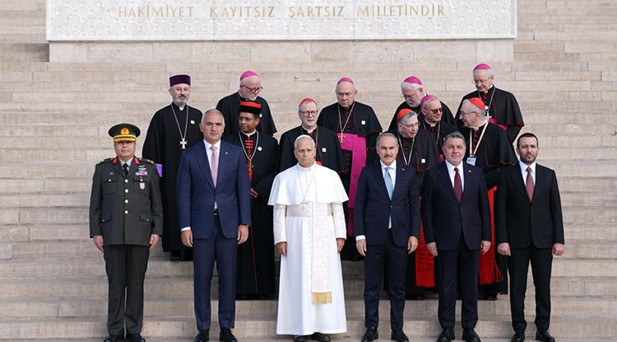Papa 14. Leonun ilk durağı Anıtkabir oldu