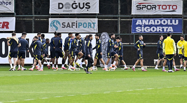 FENERBAHÇE’DE 3’Ü CEZALI 2’Si SAKAT 5 EKSiK VAR