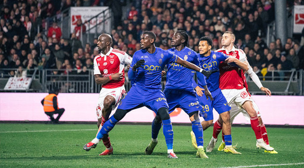 MONACO İSTİKRARLI PERFORMANS SERGİLEYEMEDİ