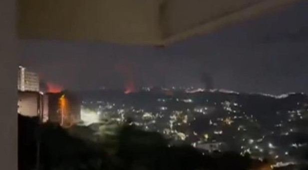 Duman ve alevler yükseldi