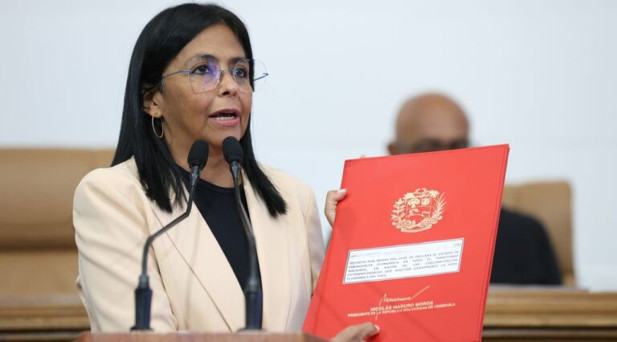 Rodriguez resti çekti: Tek başkan var o da Maduro