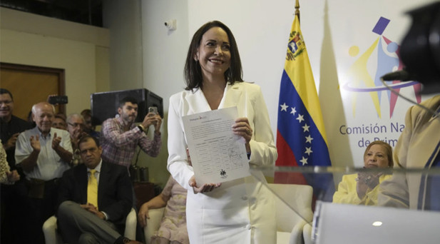 Machado, Venezuela yönetimine talip oldu