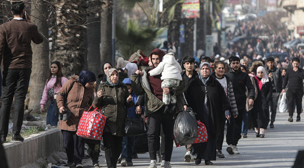 SURİYELİLER BÖLGEDEN KAÇMAYA ÇALIŞIYOR