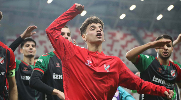 FENERBAHÇE İLE ANLAŞAMADI