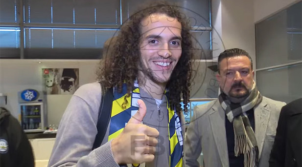 GUENDOUZİ, FENERBAHÇE ATKISIYLA POZ VERDİ