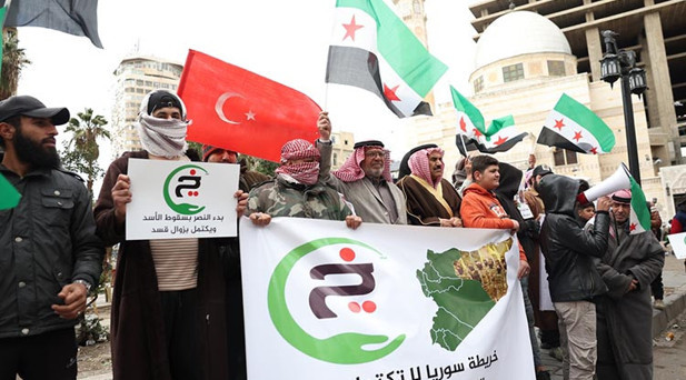 Şam’da terör örgütü YPG/SDG karşıtı gösteri düzenlendi