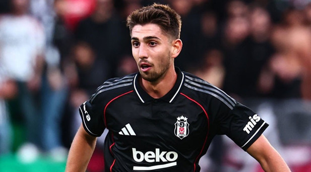 DEMİR EGE, PORTEKİZ YOLCUSU