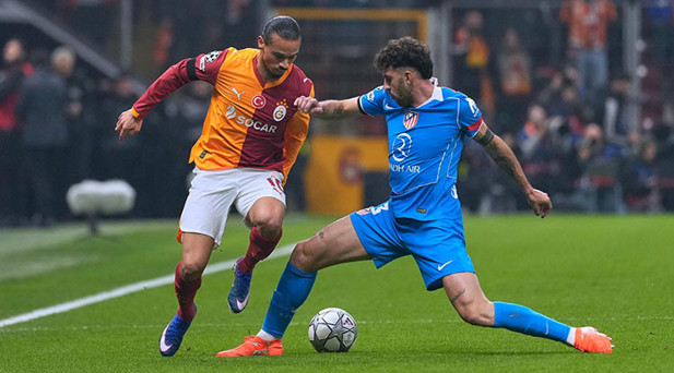 İLK YARI SONA ERDİ