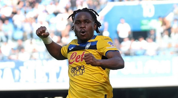 DEVİN ÖZEK, LOOKMAN İÇİN İTALYAYA GİTTİ