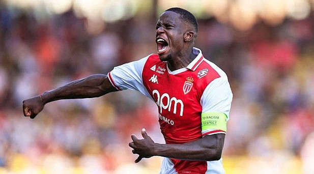 G.SARAY ZAKARIANIN PEŞİNDE