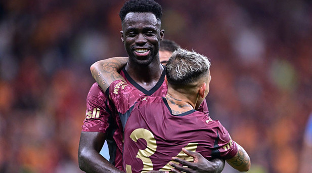 İKİ OYUNCU SINIRDA