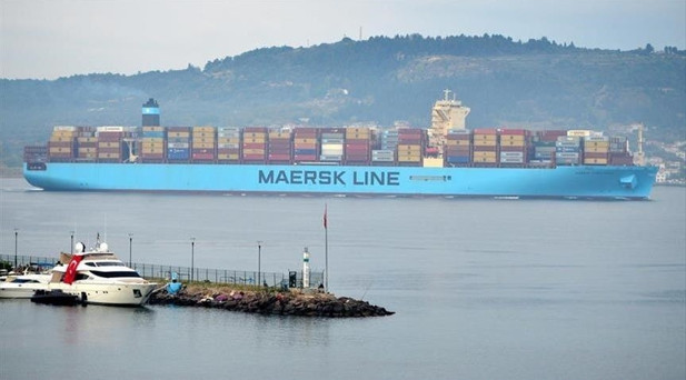 Maersk, Hürmüz Boğazı geçişlerini askıya aldı