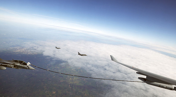 Fransa savaş uçakları, BAEde operasyonlar yürütüyor