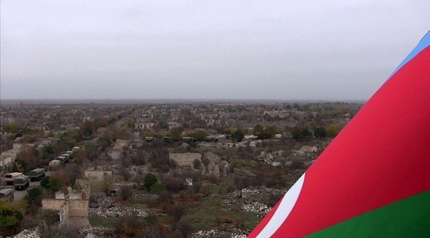Azerbaycan, İran sınırındaki kısıtlamayı kaldırdı
