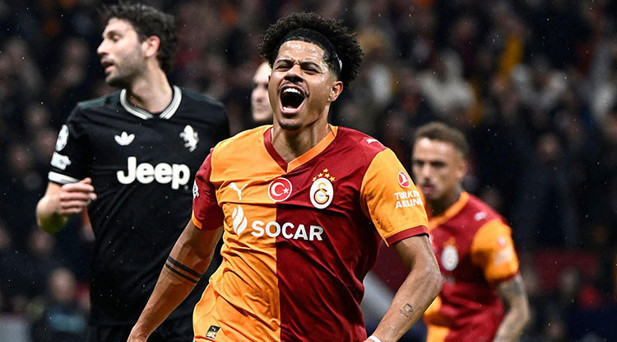 MANCHESTER UNITED İLE TARİHİ MAÇ