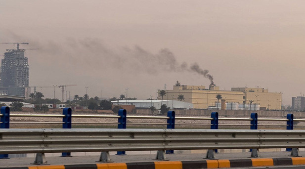 ABD Büyükelçiliği vuruldu
