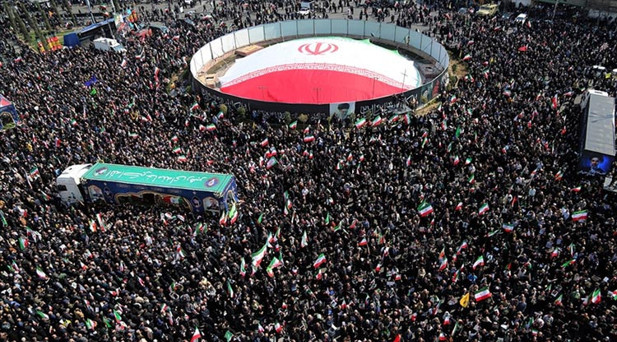 Tahranda cenaze töreni