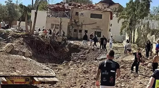 İran füzesi İsraili vurdu