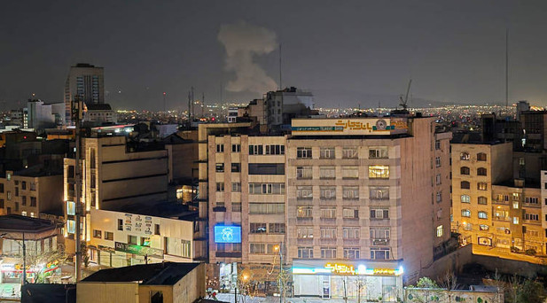 Tahranda peş peşe şiddetli patlamalar