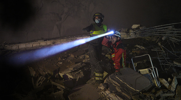 Macron’dan İsrail’e kınama