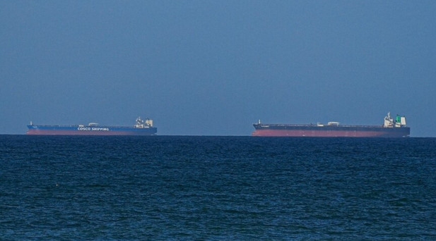 İrana ait 3 tanker Hürmüz Boğazından geçti