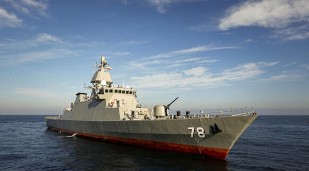 İran donanması Umman açıklarında bir kargo gemisini vurdu