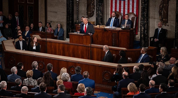 Trump, Kongre onayı olmadan savaşı yeniden başlatabilir