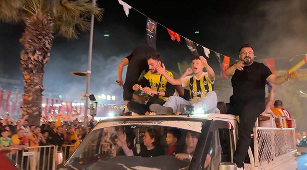 AYDINDAKİ KUTLAMALAR