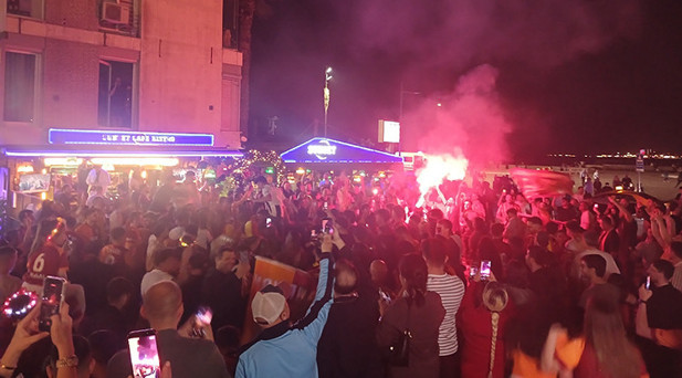 İZMİRDEKİ KUTLAMALAR
