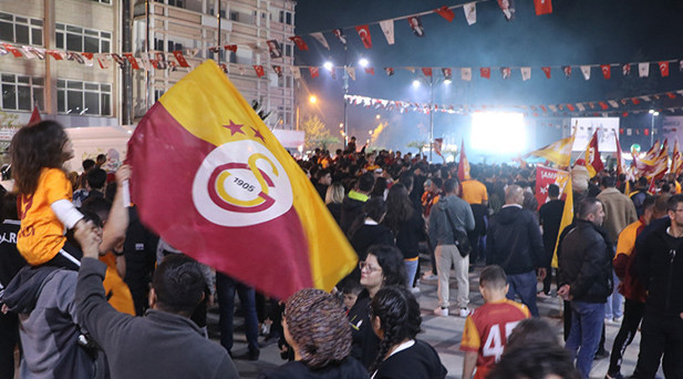 BURDURDAKİ KUTLAMALAR